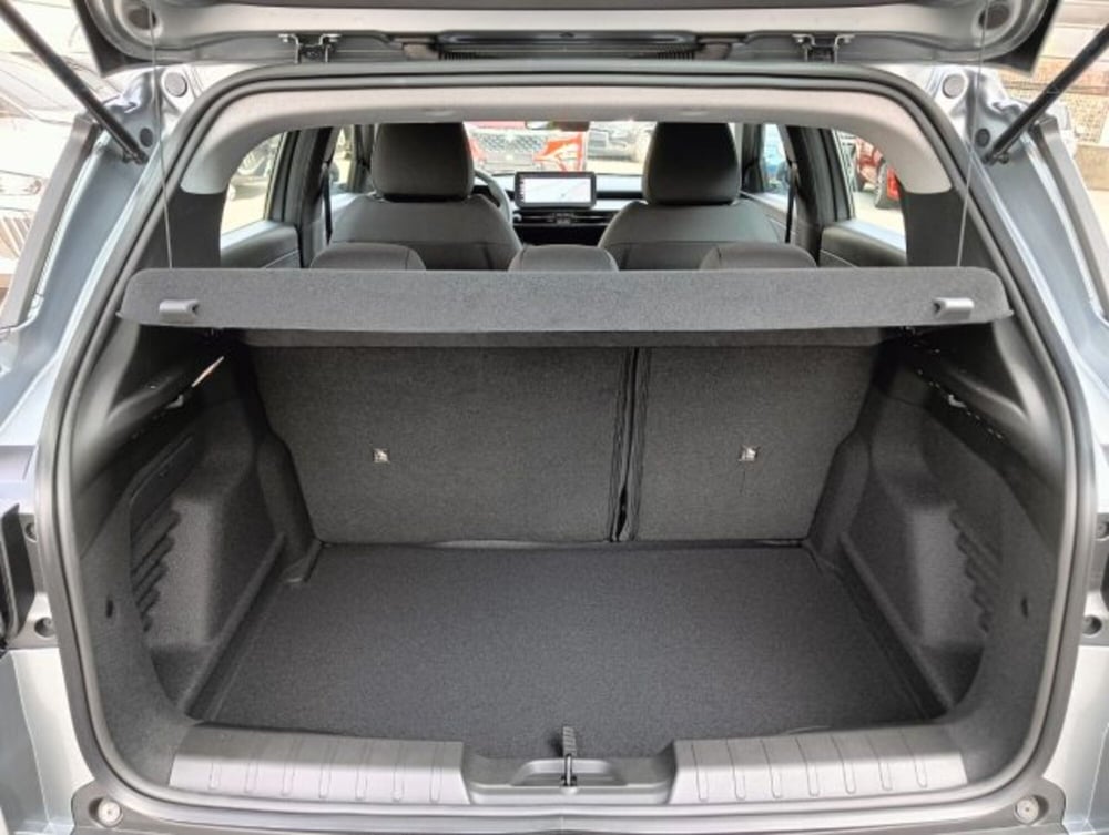Jeep Avenger nuova a Brescia (14)