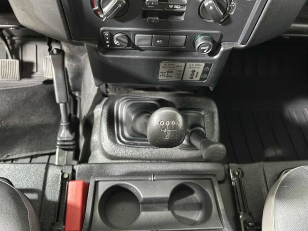 Land Rover Defender usata a Sondrio (19)