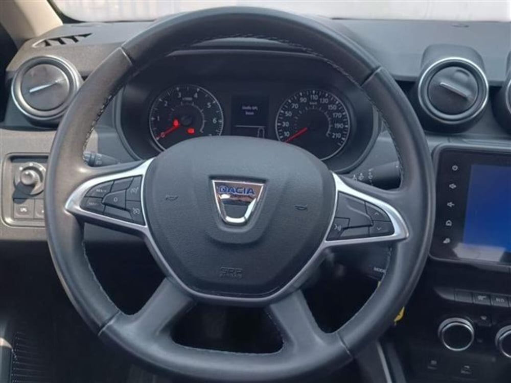 Dacia Duster usata a Livorno (12)
