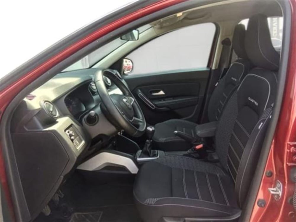 Dacia Duster usata a Livorno (9)