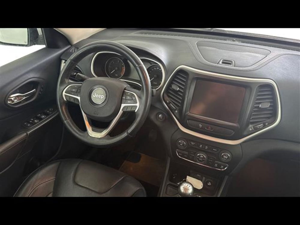 Jeep Cherokee usata a Viterbo (11)