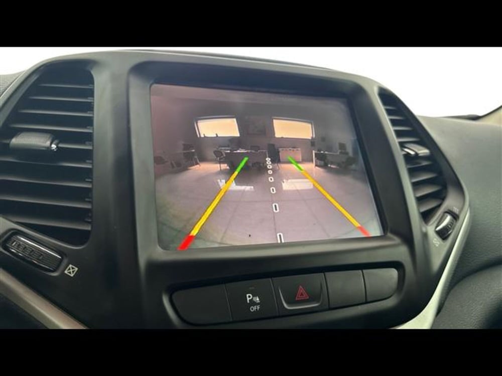 Jeep Cherokee usata a Viterbo (14)