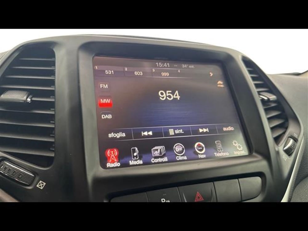 Jeep Cherokee usata a Viterbo (15)