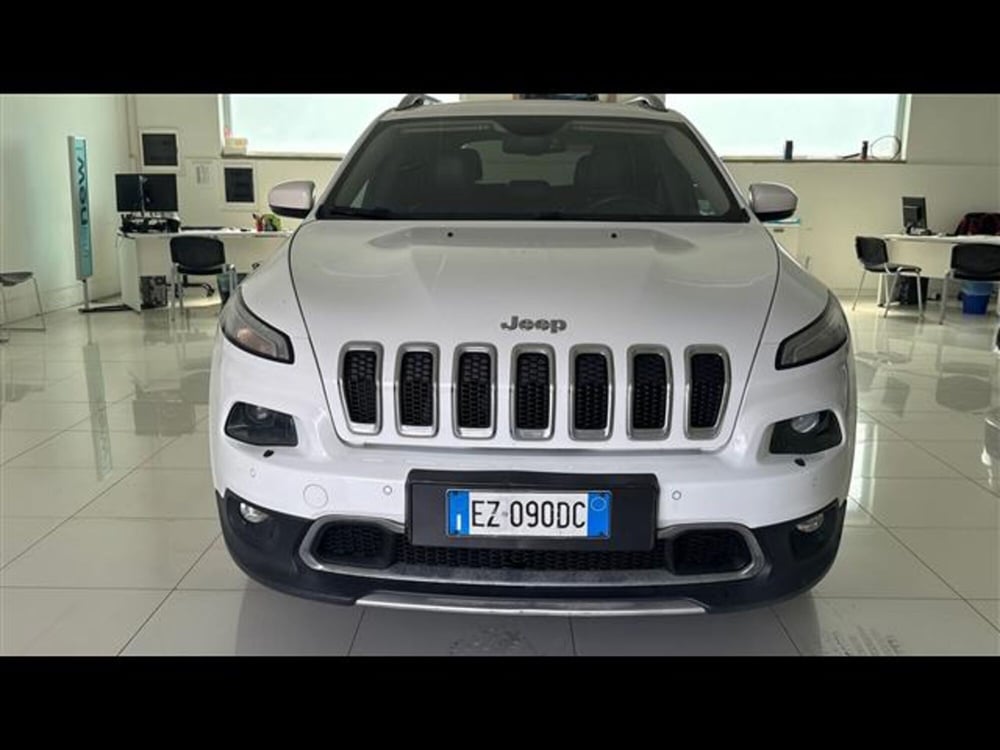 Jeep Cherokee usata a Viterbo (2)
