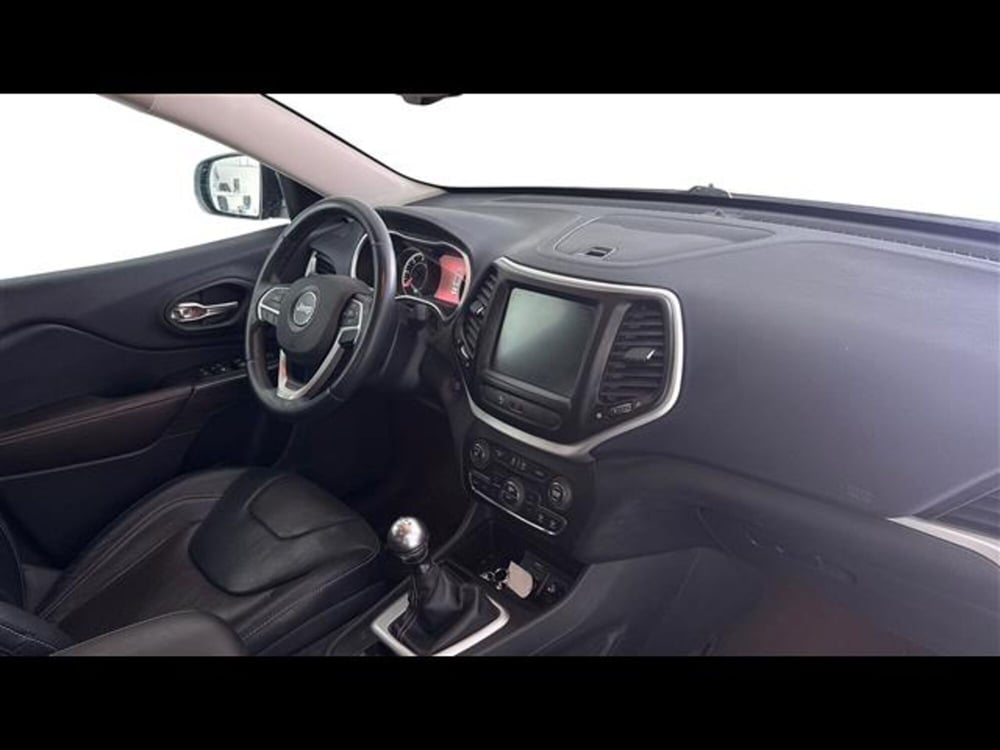 Jeep Cherokee usata a Viterbo (7)