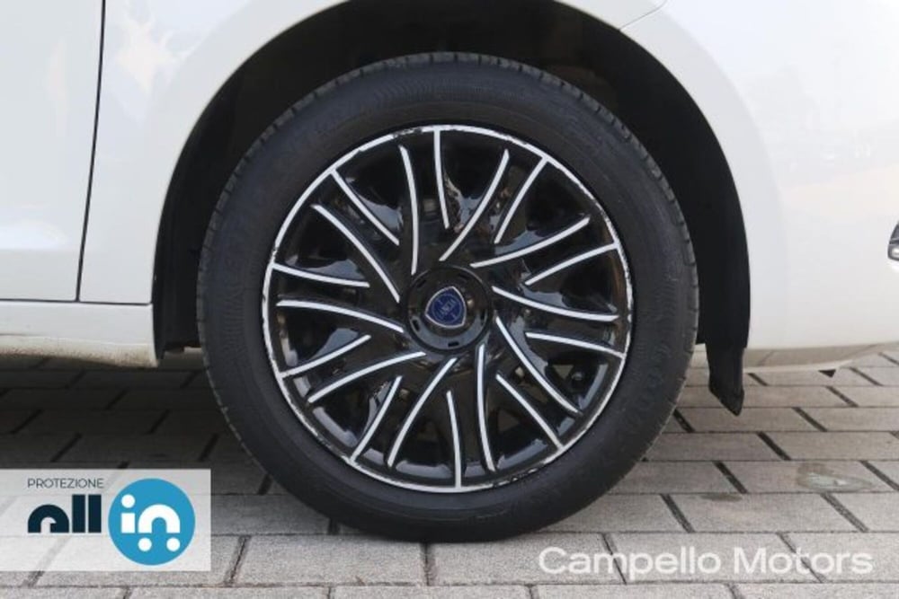 Lancia Ypsilon usata a Venezia (13)