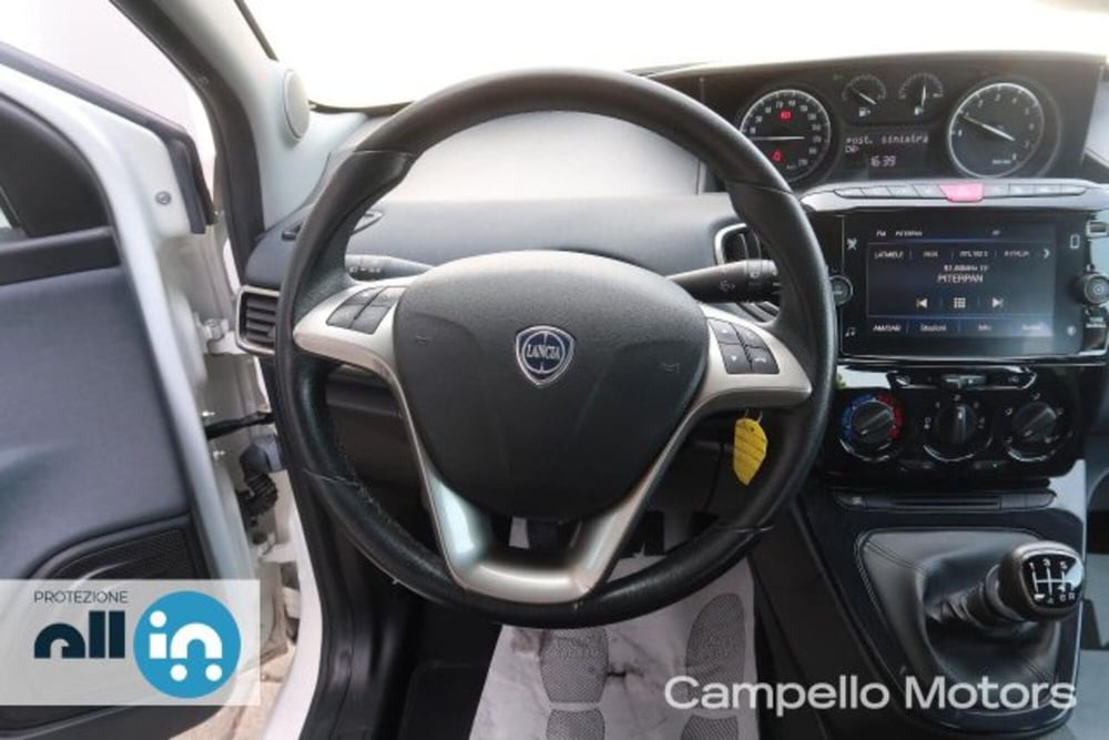 Lancia Ypsilon usata a Venezia (7)
