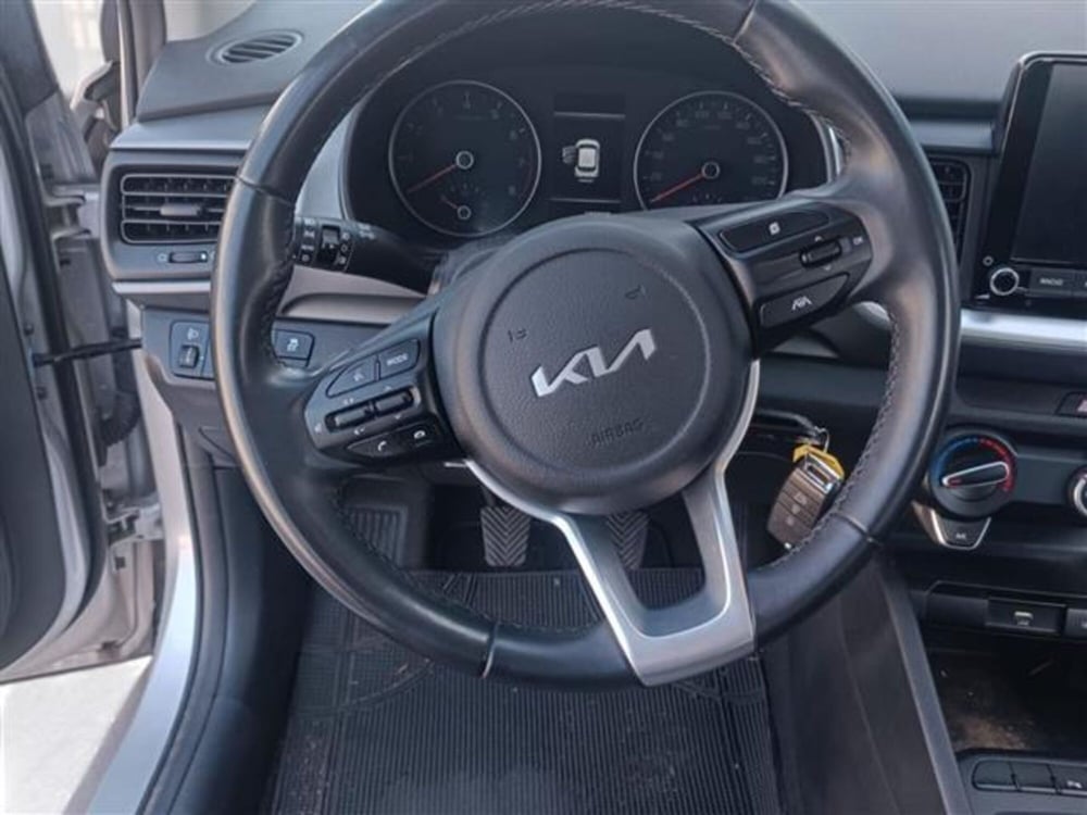 Kia Stonic usata a Livorno (12)