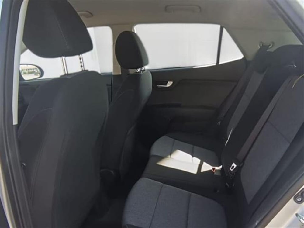 Kia Stonic usata a Livorno (14)