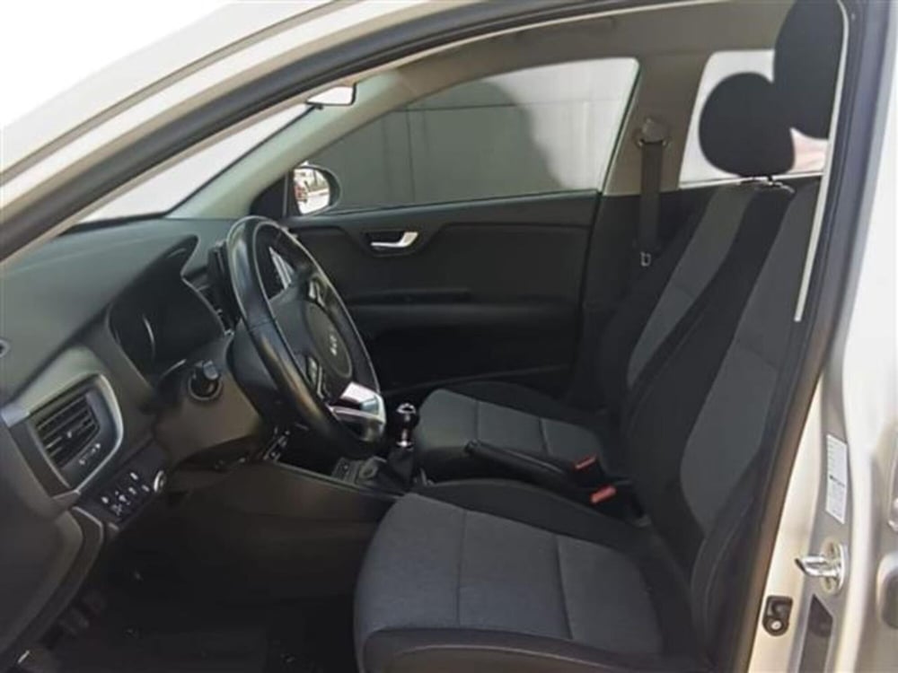 Kia Stonic usata a Livorno (9)