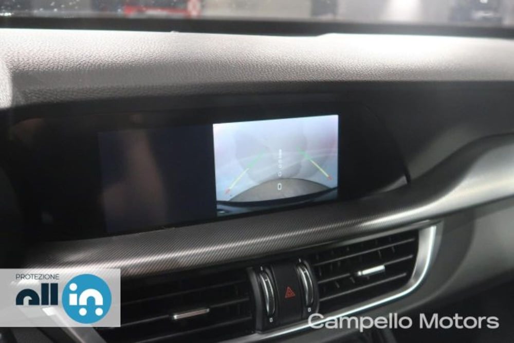 Alfa Romeo Stelvio nuova a Venezia (11)