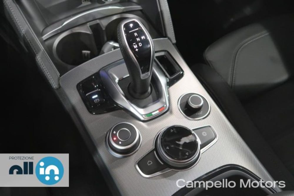 Alfa Romeo Stelvio nuova a Venezia (13)