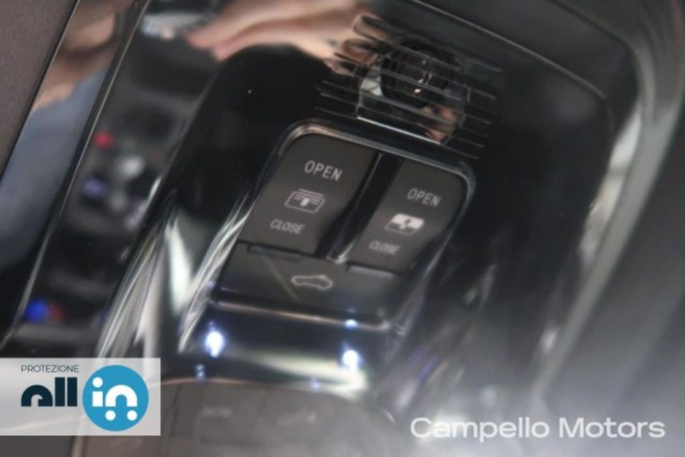 Alfa Romeo Stelvio nuova a Venezia (16)
