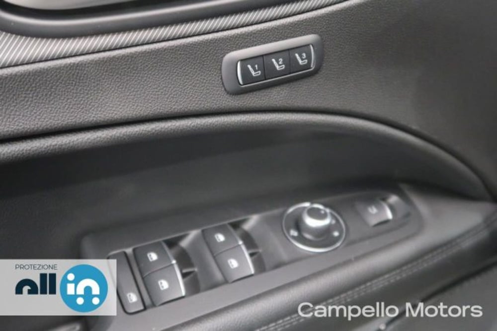 Alfa Romeo Stelvio nuova a Venezia (18)