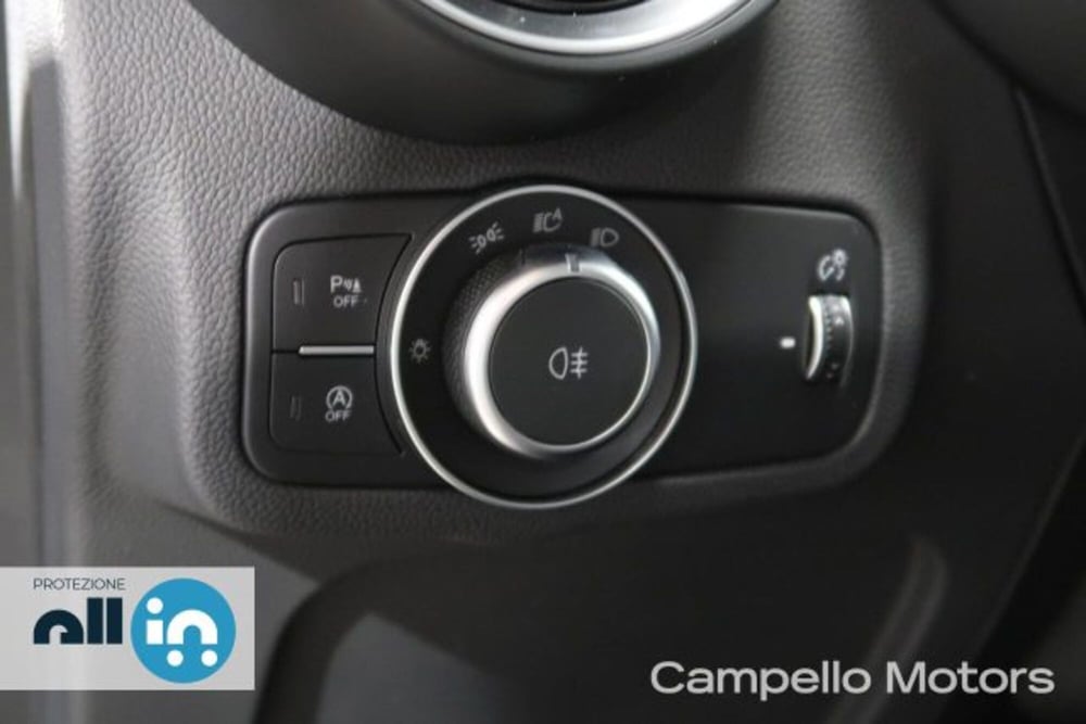 Alfa Romeo Stelvio nuova a Venezia (19)