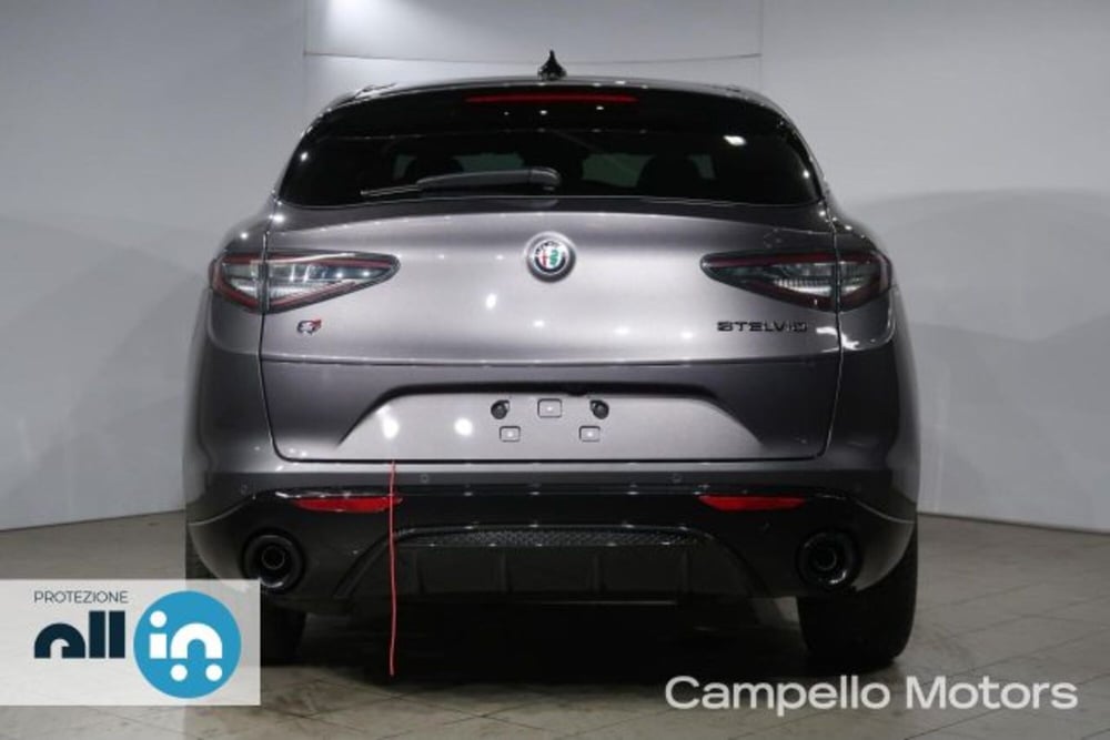 Alfa Romeo Stelvio nuova a Venezia (4)