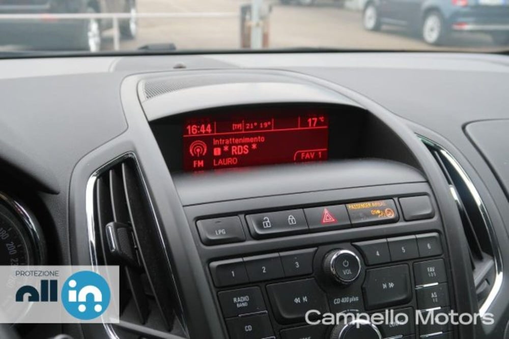 Opel Zafira Tourer usata a Venezia (10)