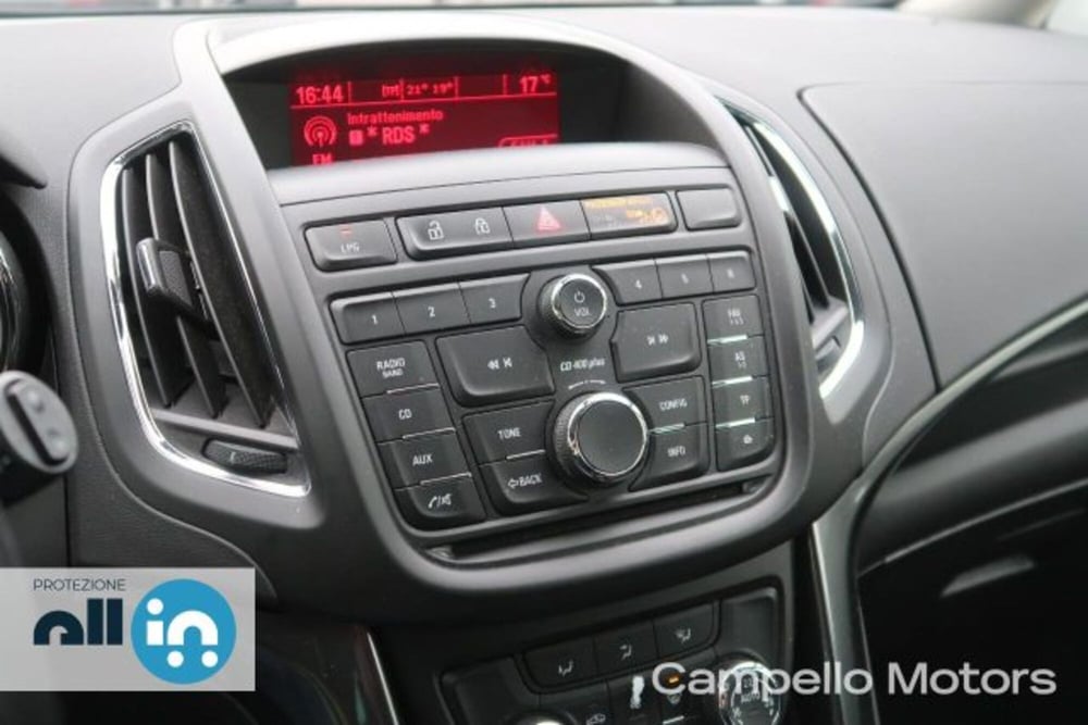 Opel Zafira Tourer usata a Venezia (11)