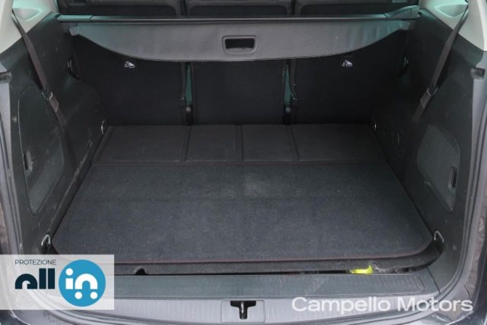 Opel Zafira Tourer usata a Venezia (18)