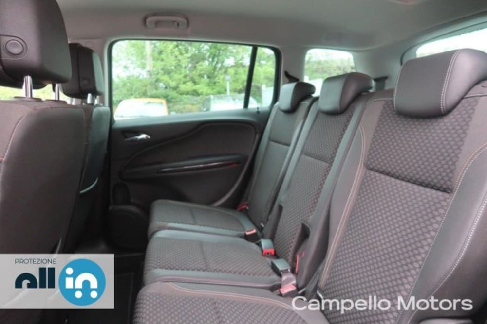 Opel Zafira Tourer usata a Venezia (6)