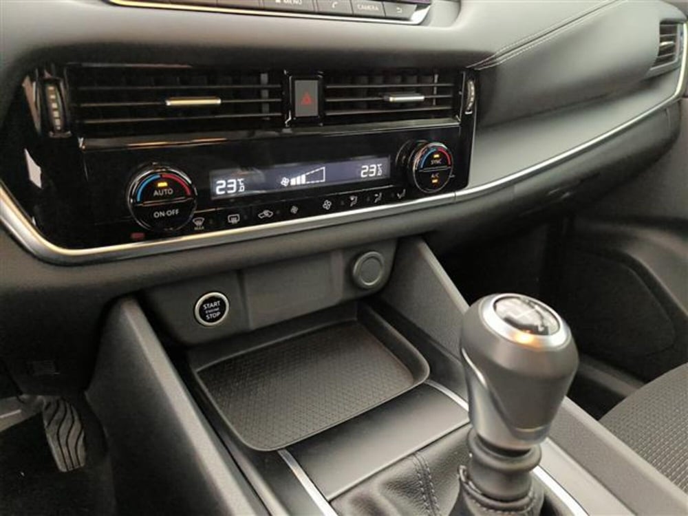 Nissan Qashqai usata a Milano (11)