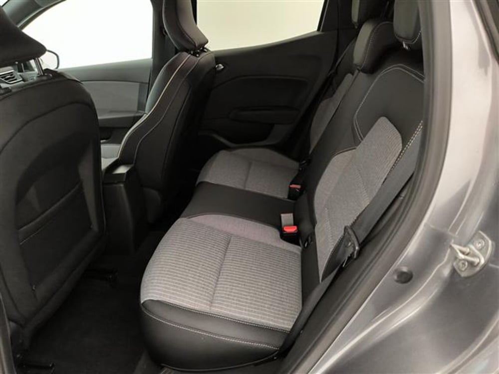 Renault Clio usata a Milano (12)