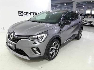 Renault Captur Plug-in Hybrid E-Tech 160 CV Intens del 2021 usata a Salerno