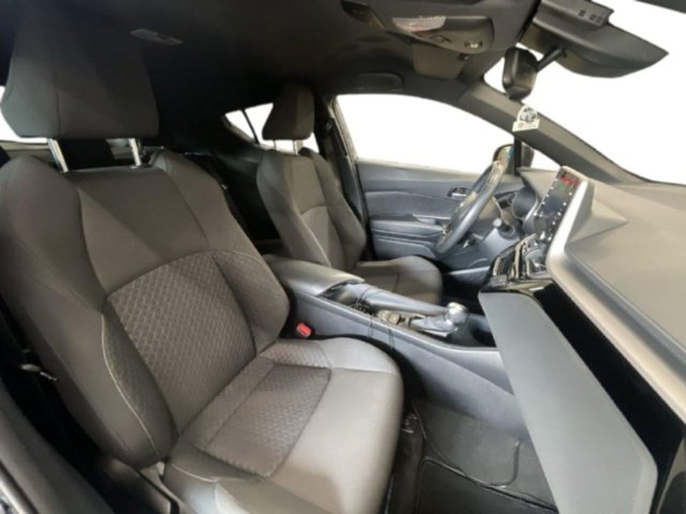 Toyota Toyota C-HR usata a Vercelli (7)