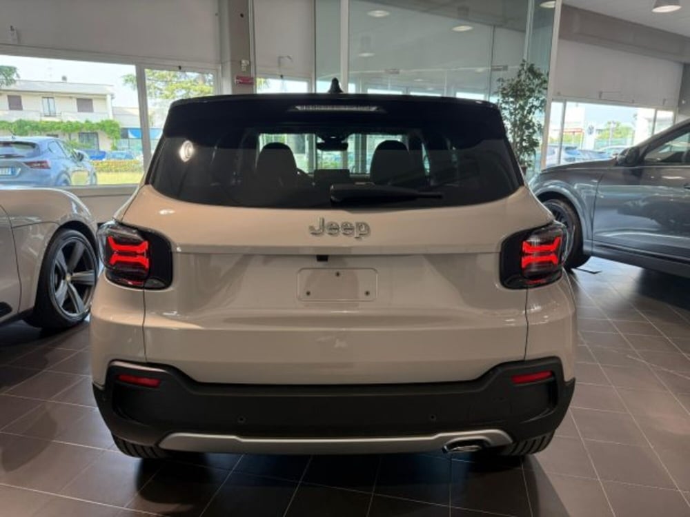 Jeep Avenger nuova a Bologna (6)