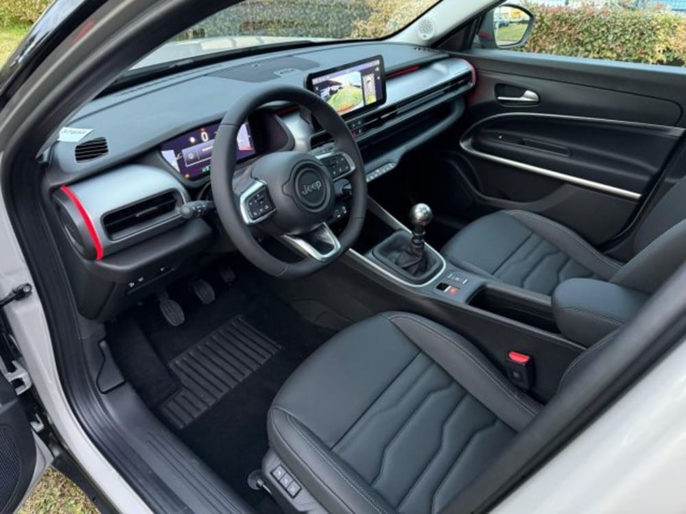 Jeep Avenger nuova a Bologna (9)
