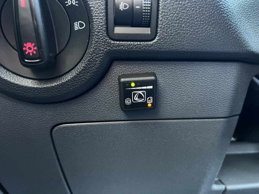 Volkswagen T-Cross usata a Frosinone (13)