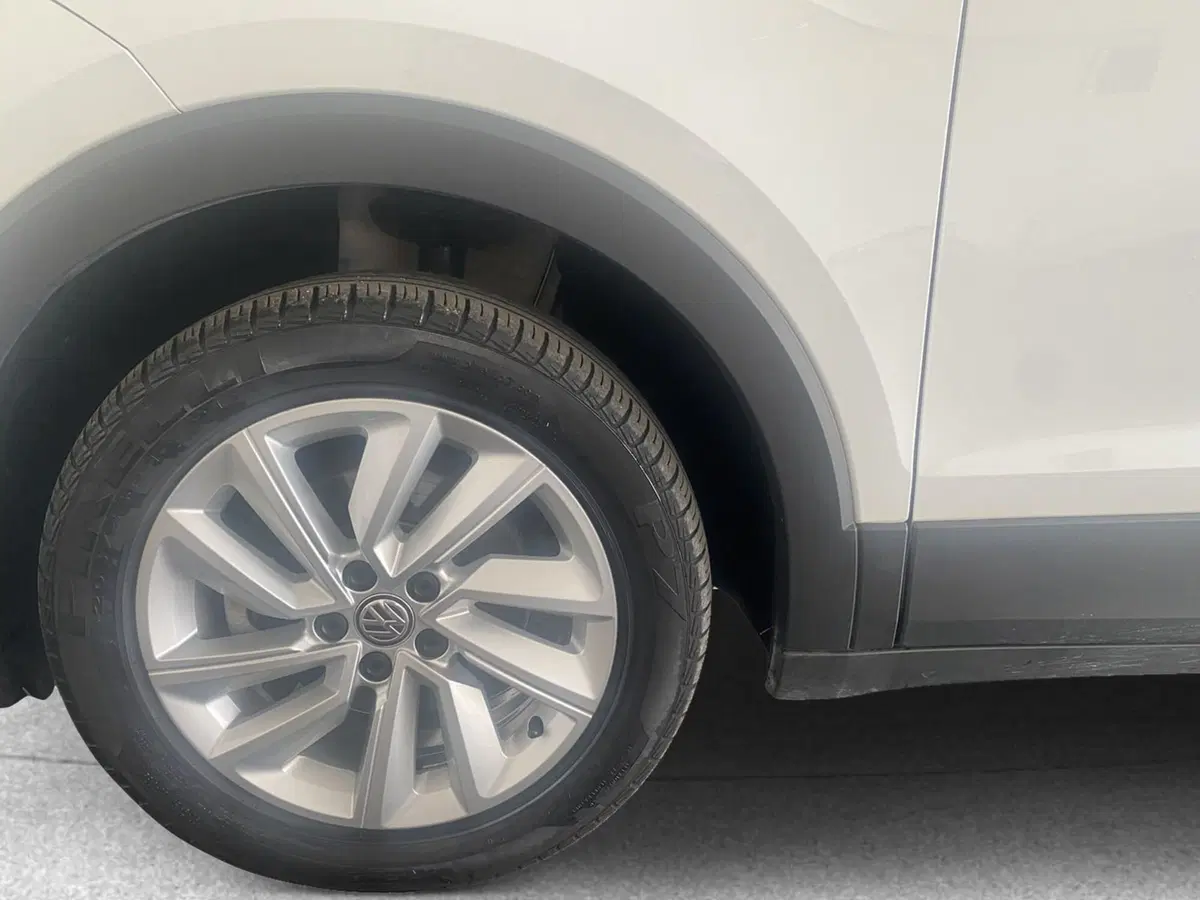 Volkswagen T-Cross usata a Frosinone (9)