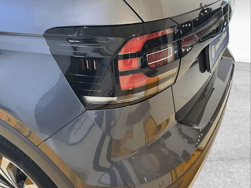 Volkswagen T-Cross usata a Frosinone (8)