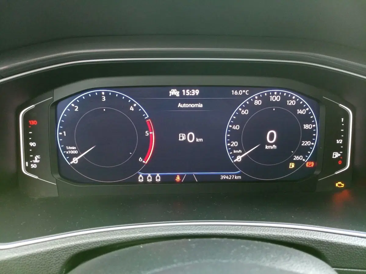 Volkswagen T-Roc usata a Frosinone (8)
