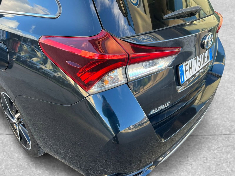 Toyota Auris Station Wagon usata a Frosinone (10)