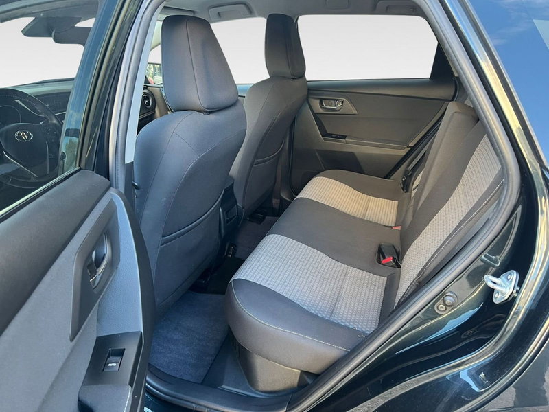 Toyota Auris Station Wagon usata a Frosinone (13)