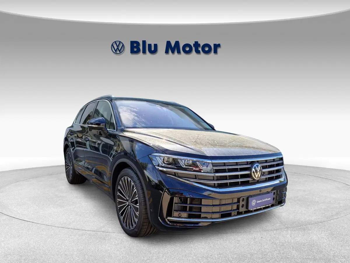 Volkswagen Touareg nuova a Frosinone (3)
