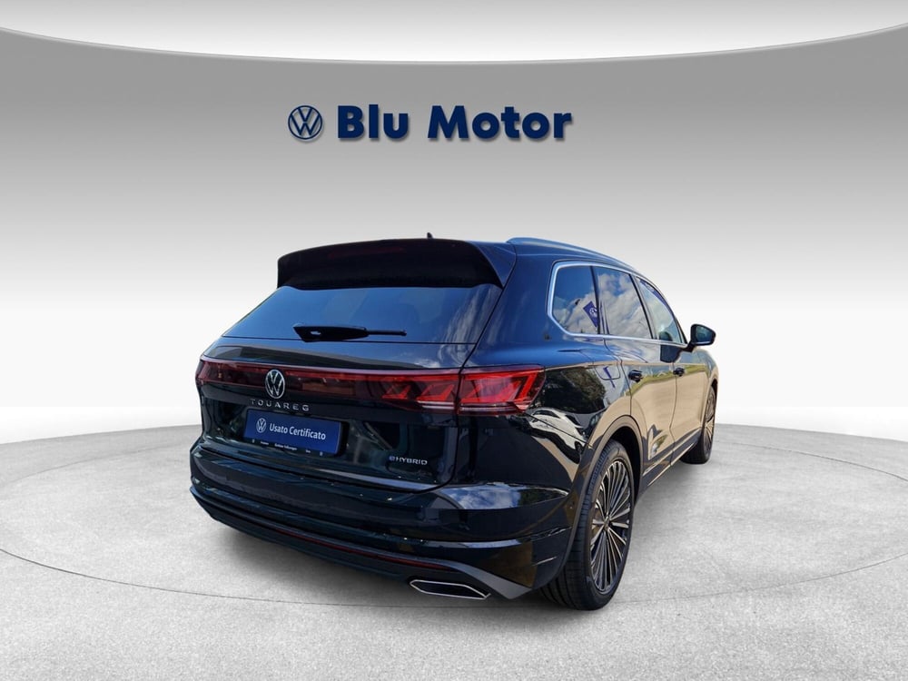 Volkswagen Touareg nuova a Frosinone (4)