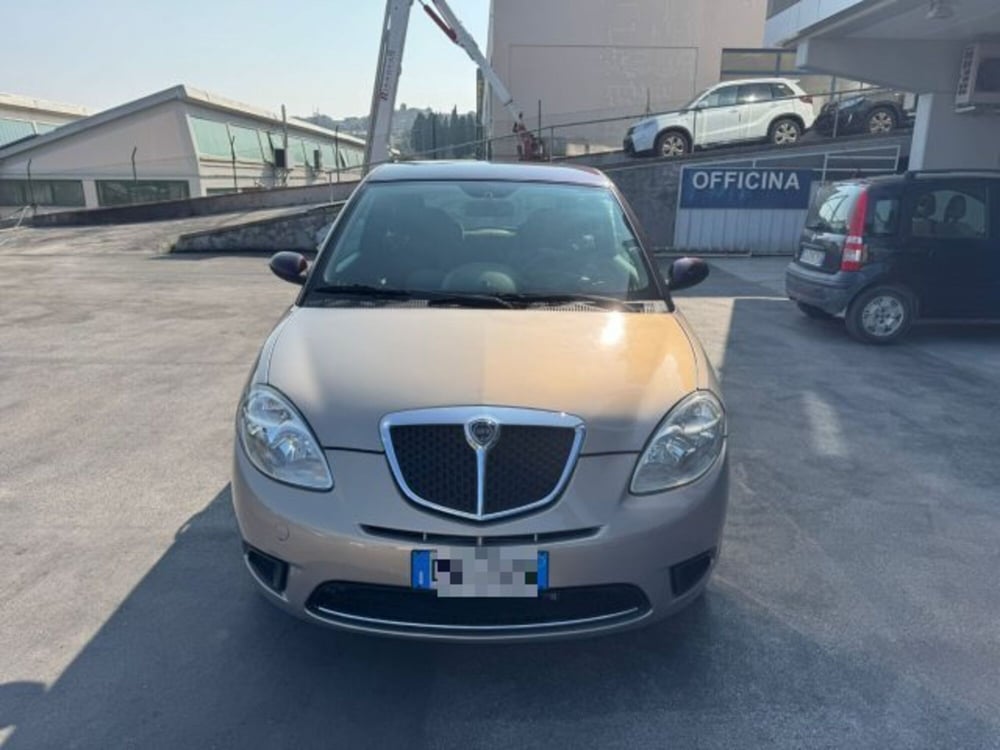 Lancia Ypsilon usata a Macerata (2)