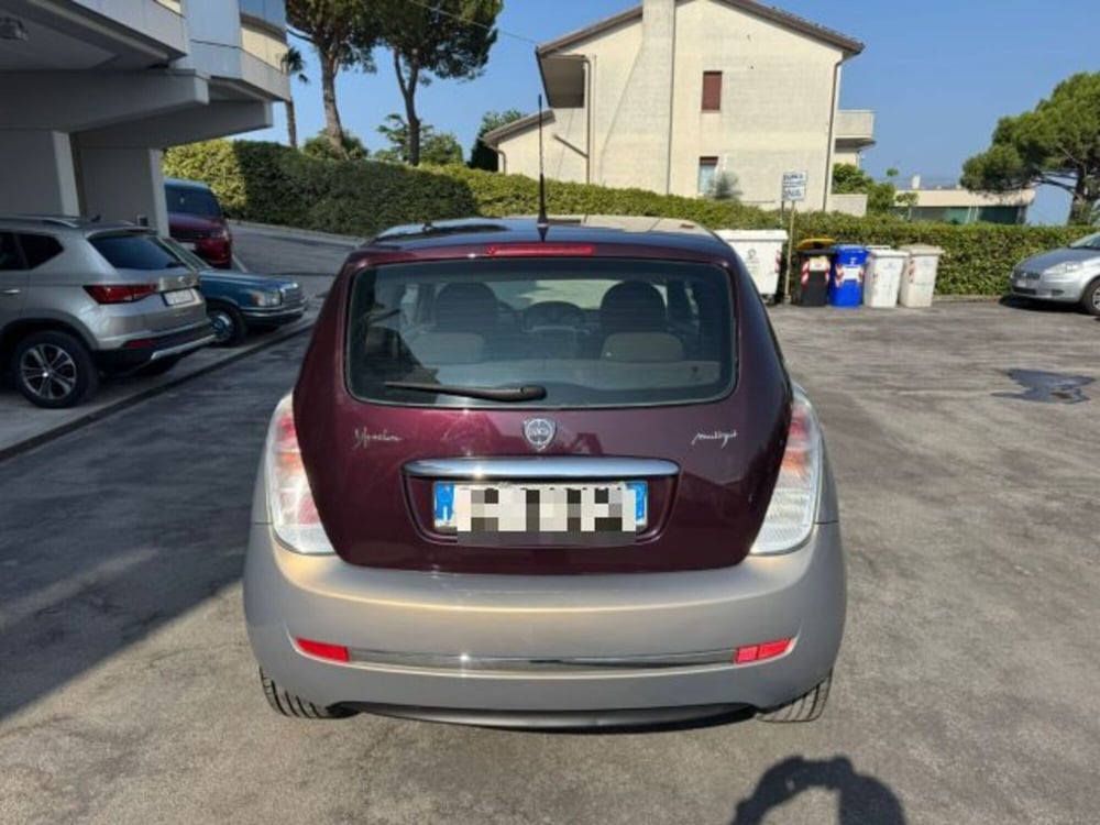 Lancia Ypsilon usata a Macerata (5)