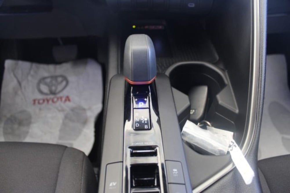 Toyota Toyota C-HR usata a Roma (15)