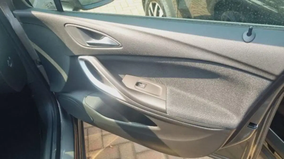 Opel Astra usata a Savona (11)