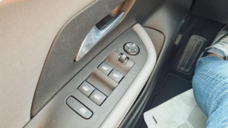 Opel Mokka usata a Savona (10)