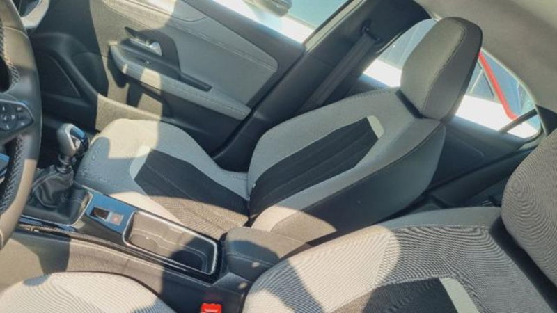 Opel Mokka usata a Savona (12)