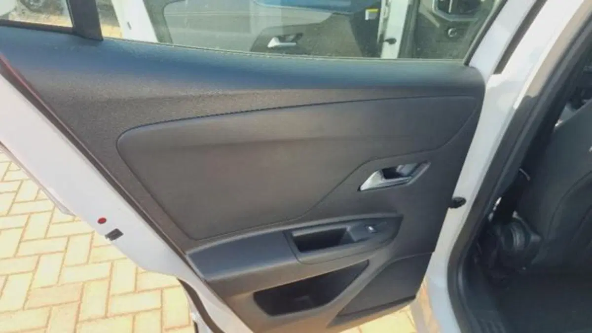 Opel Mokka usata a Savona (16)