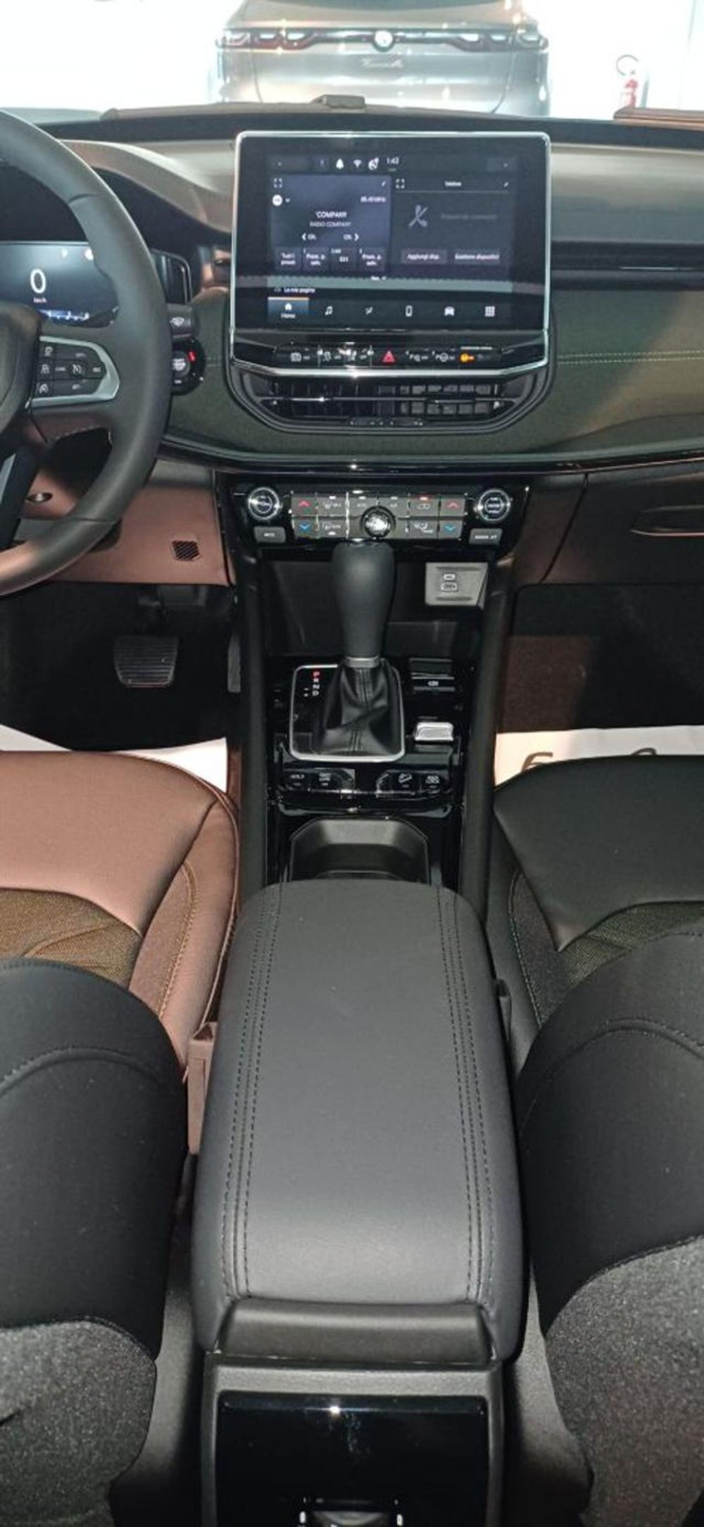 Jeep Compass nuova a Padova (19)