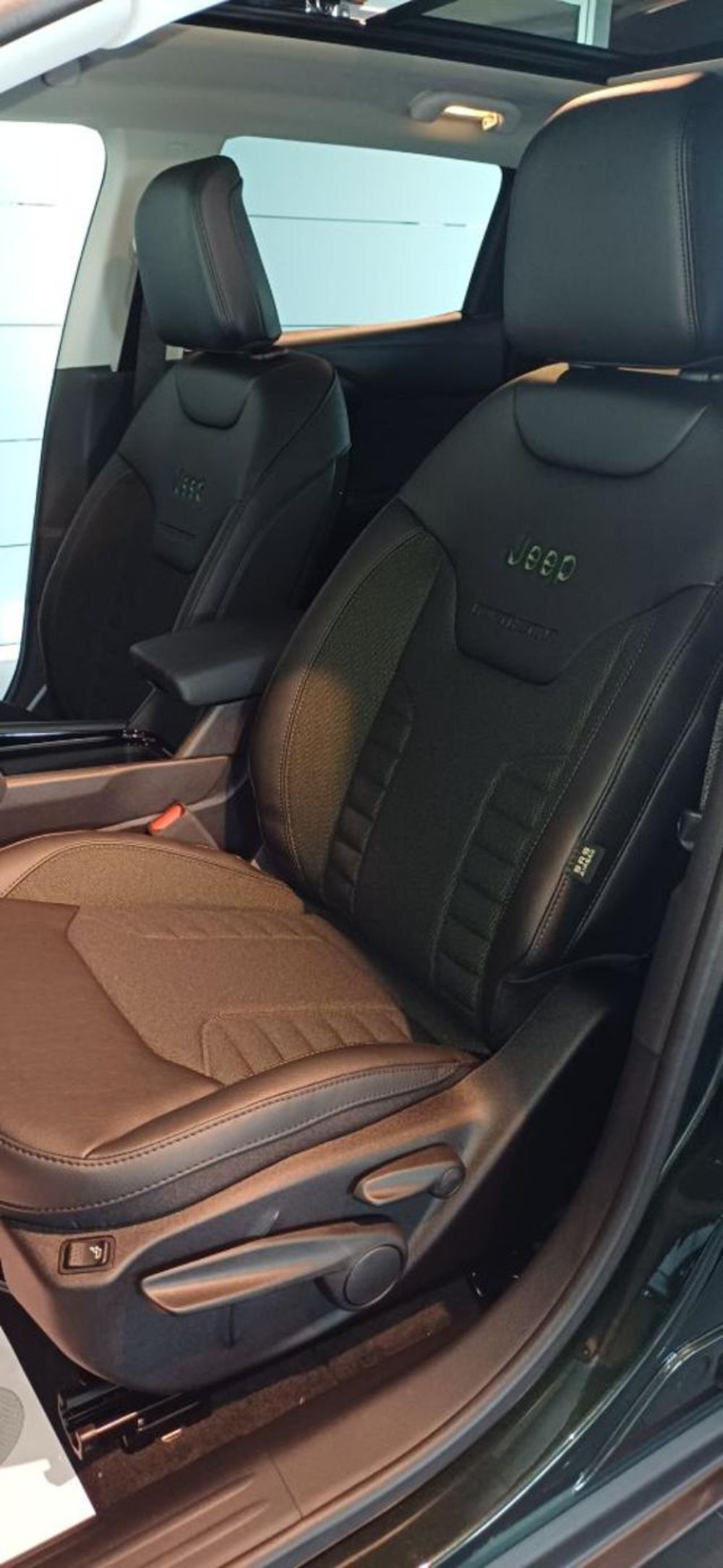 Jeep Compass nuova a Padova (20)