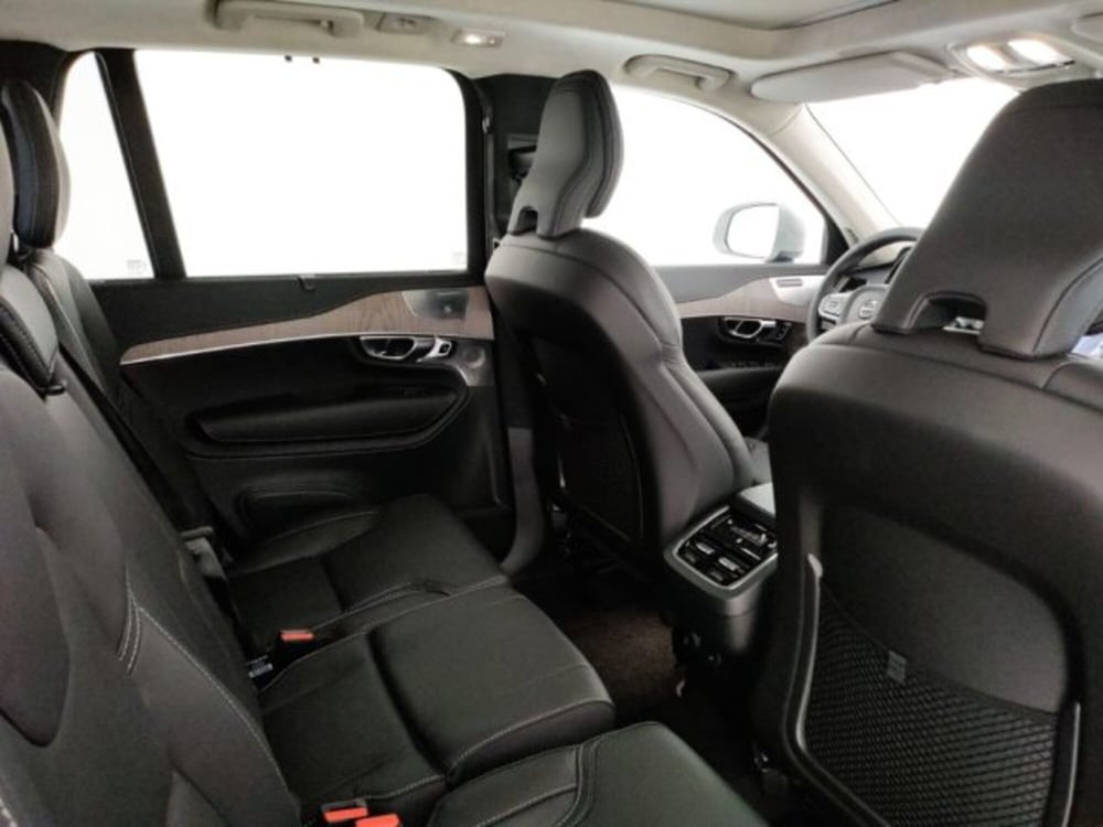 Volvo XC90 nuova a Modena (10)