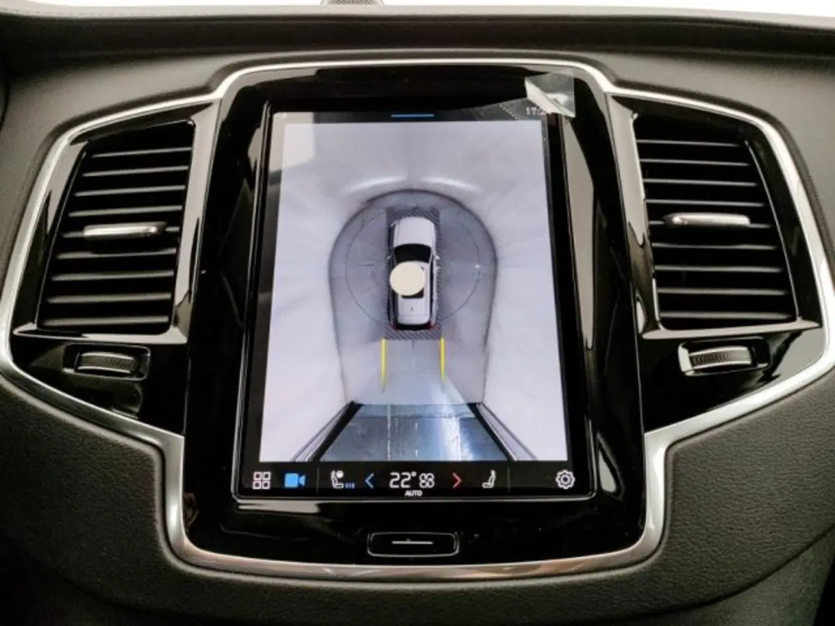 Volvo XC90 nuova a Modena (14)