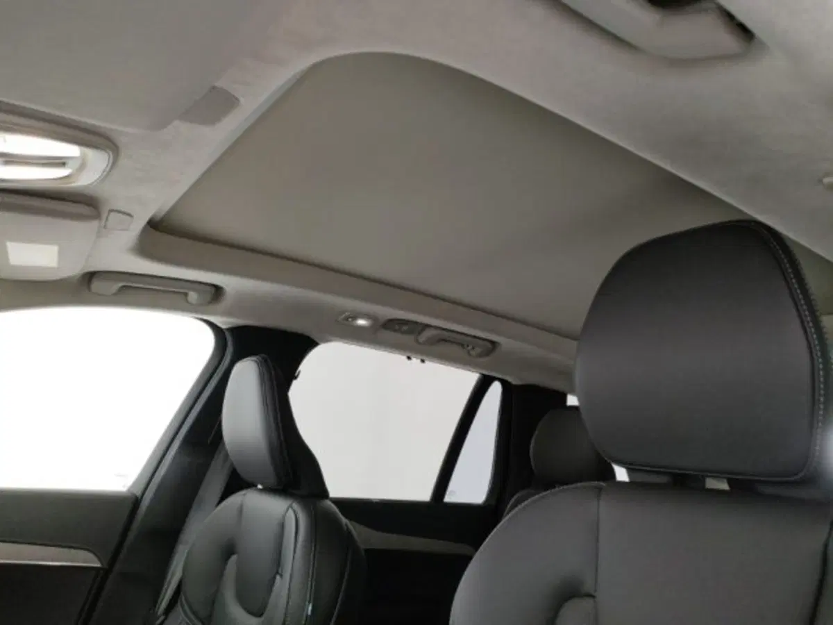 Volvo XC90 nuova a Modena (17)
